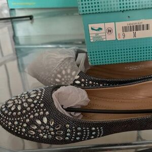 Sophia Taylor Silver Ballet Flats 9M